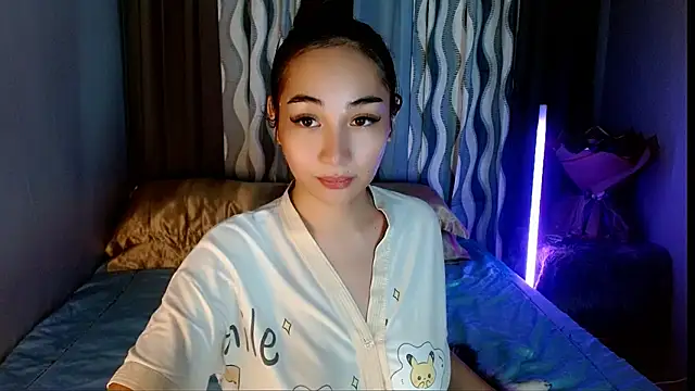 SweetLilly 18 online show from 04/24/26, 02:57