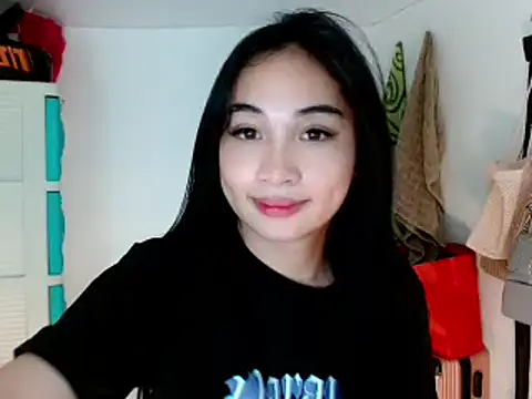 SweetLilly 18 online show from 02/20/25, 05:23