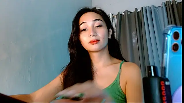 SweetLilly 18 online show from 06/19/26, 07:14
