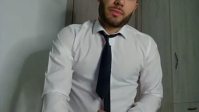 Justynn1 online show from 02/17/25, 06:42