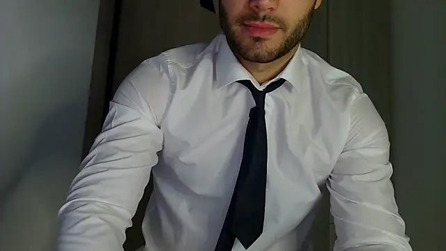 Justynn1 online show from 10/21/25, 09:14