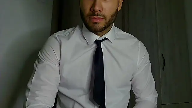 Justynn1 online show from 05/17/26, 02:11