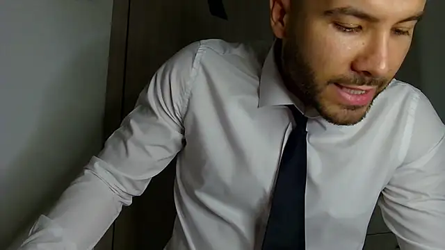 Justynn1 online show from 05/16/26, 01:48