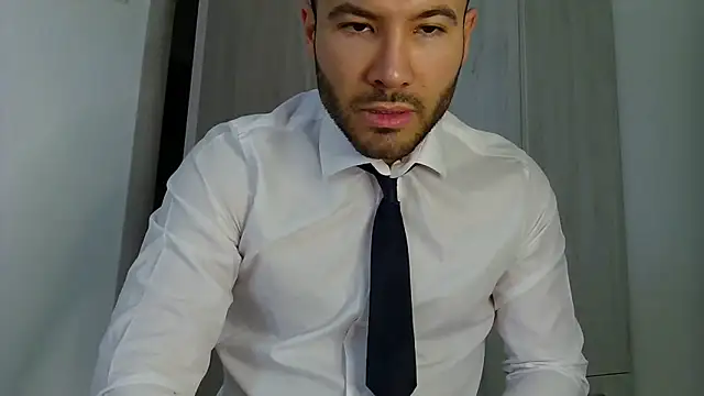 Justynn1 online show from 05/31/26, 04:40