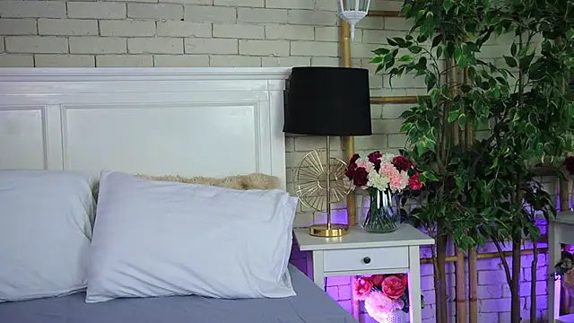 EmillyBronte online show from 03/22/26, 08:21