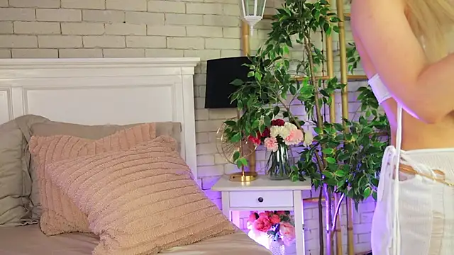 EmillyBronte online show from 03/06/26, 08:26