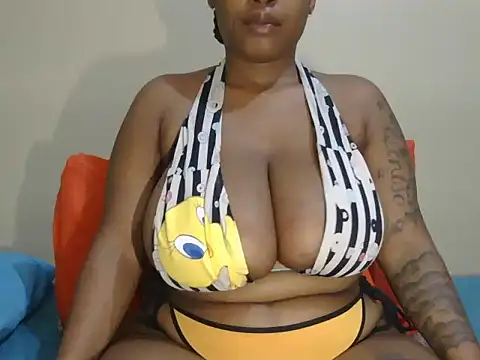 Snapshot of LICKABLETASH98 chatting on 07/16/26, 06:43 LICKABLETASH98 online show from 07/16/26, 06:43