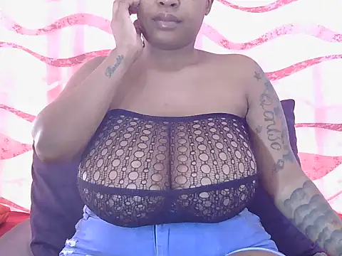 Snapshot of LICKABLETASH98 chatting on 09/17/25, 06:26 LICKABLETASH98 online show from 09/17/25, 06:26
