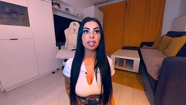 Snapshot of MoonaMuslim chatting on 01/15/25, 08:48 MoonaMuslim online show from 01/15/25, 08:48