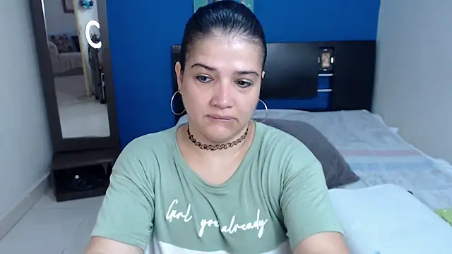 GlendaStarx online show from 05/26/26, 02:37