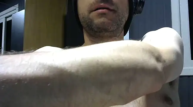 gauchors20 online show from 02/08/25, 03:41