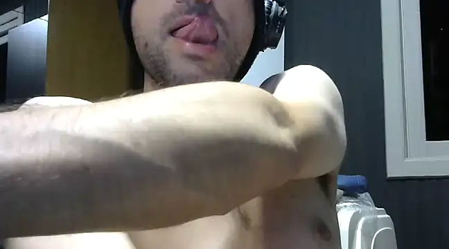 gauchors20 online show from 02/15/25, 03:20