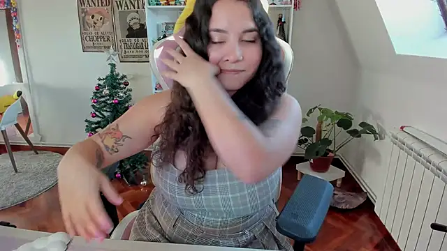 Snapshot of Sweet_sully__ chatting on 12/31/24, 09:21 Sweet sully   online show from 12/31/24, 09:21