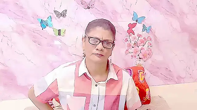 IndianAllure online show from 11/27/25, 05:41