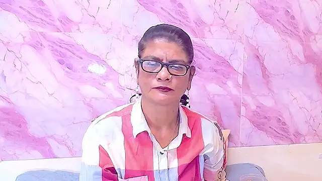 IndianAllure online show from 11/06/25, 05:22