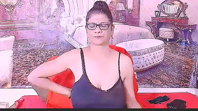 Snapshot of IndianAllure chatting on 02/21/26, 05:53 IndianAllure online show from 02/21/26, 05:53