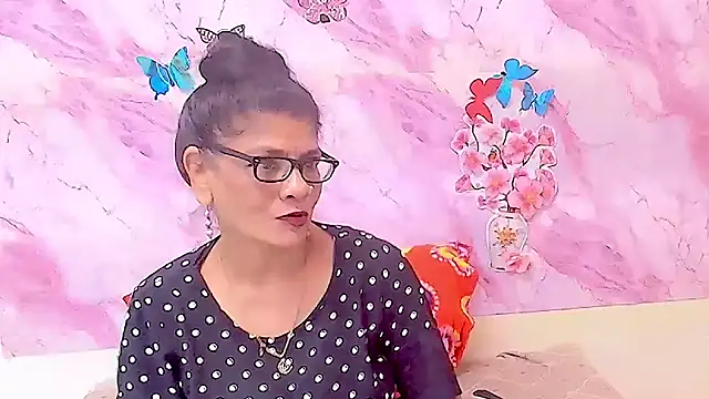 IndianAllure online show from 11/29/25, 05:18