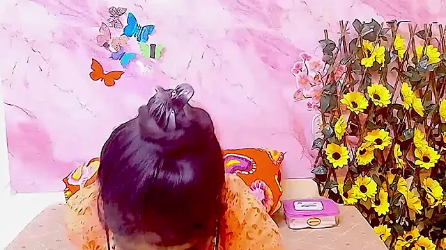 IndianAllure online show from 12/02/25, 05:42