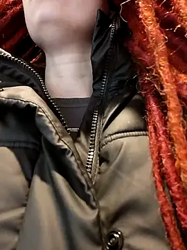 Frost foxy online show from 10/05/25, 02:13