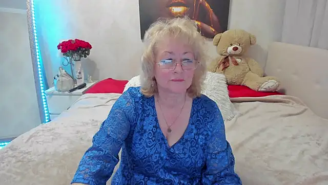 laylaroma online show from 11/17/25, 02:32