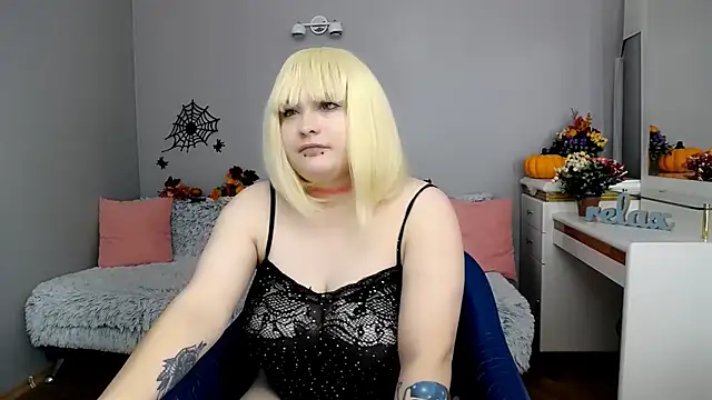 Estheri online show from 11/03/25, 07:24