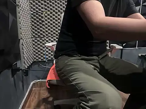 Snapshot of TheSantis chatting on 09/12/25, 09:03 TheSantis online show from 09/12/25, 09:03