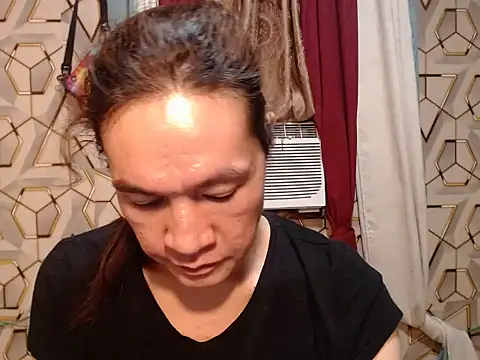 Snapshot of tshugecumxxx chatting on 09/12/25, 03:39 tshugecumxxx online show from 09/12/25, 03:39