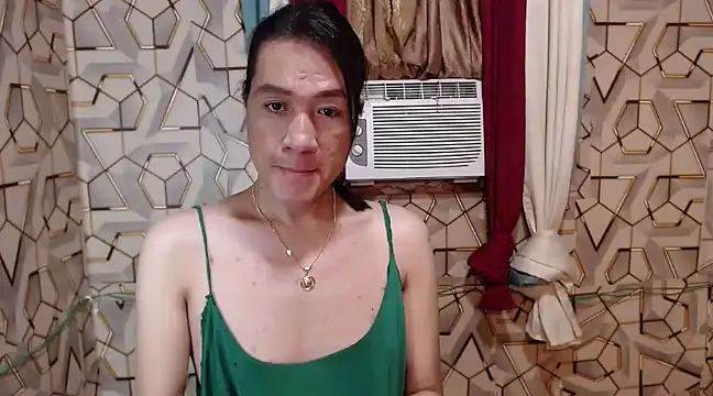 Snapshot of tshugecumxxx chatting on 12/25/24, 12:37 tshugecumxxx online show from 12/25/24, 12:37