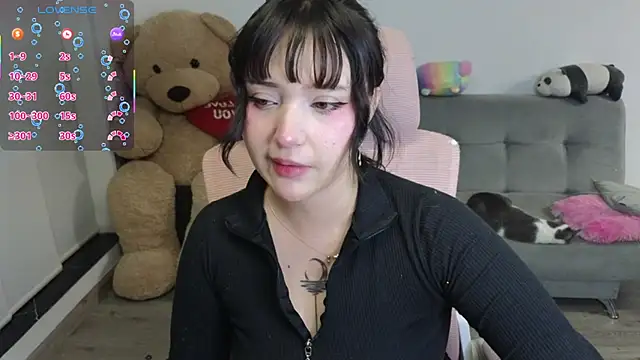 Snapshot of KuroChan420 chatting on 07/08/26, 02:35 KuroChan420 online show from 07/08/26, 02:35