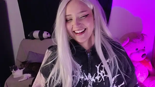 Snapshot of KuroChan420 chatting on 03/12/25, 02:52 KuroChan420 online show from 03/12/25, 02:52