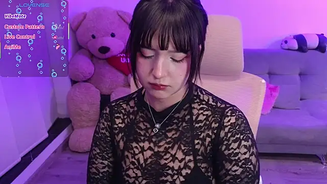Snapshot of KuroChan420 chatting on 07/15/26, 03:13 KuroChan420 online show from 07/15/26, 03:13