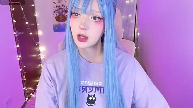 Snapshot of KuroChan420 chatting on 12/19/25, 12:36 KuroChan420 online show from 12/19/25, 12:36