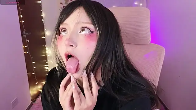 Snapshot of KuroChan420 chatting on 12/03/25, 02:01 KuroChan420 online show from 12/03/25, 02:01