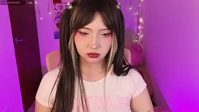 Snapshot of KuroChan420 chatting on 11/04/25, 11:41 KuroChan420 online show from 11/04/25, 11:41