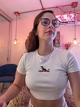 Zoe Bae online show from 03/08/26, 12:05