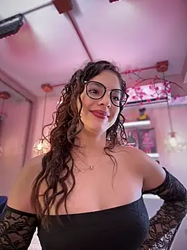 Snapshot of Zoe_Bae chatting on 07/07/26, 11:08 Zoe Bae online show from 07/07/26, 11:08