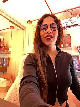 Zoe Bae online show from 11/10/25, 09:42