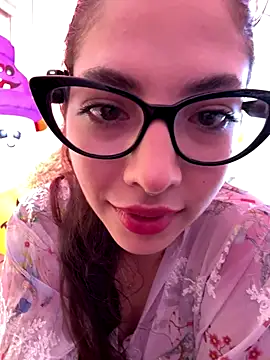 Zoe Bae online show from 10/25/25, 10:43