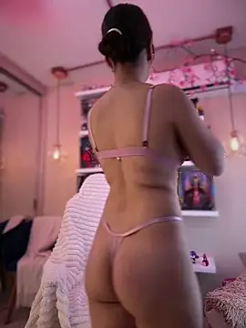 Zoe Bae online show from 04/17/26, 12:35