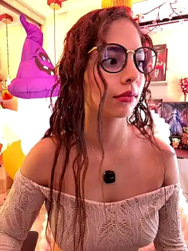 Snapshot of Zoe_Bae chatting on 10/20/25, 08:31 Zoe Bae online show from 10/20/25, 08:31