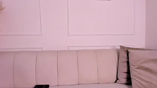 Snapshot of Emma_jonness chatting on 02/05/25, 08:35 Emma jonness online show from 02/05/25, 08:35