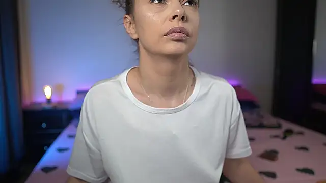 Snapshot of TiffanyPierce chatting on 11/25/25, 09:15 TiffanyPierce online show from 11/25/25, 09:15