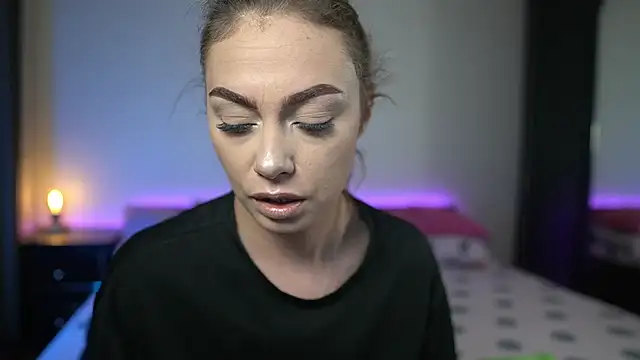 TiffanyPierce online show from 09/30/25, 08:26
