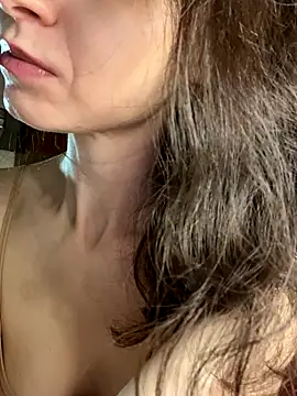 MissAnuta online show from 12/21/25, 06:53