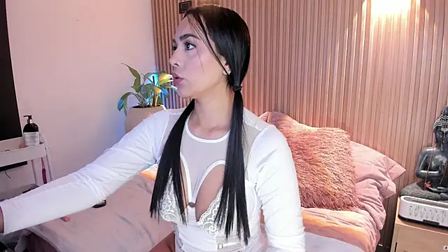 Snapshot of AMELIE_xx chatting on 01/15/26, 01:47 AMELIE xx online show from 01/15/26, 01:47