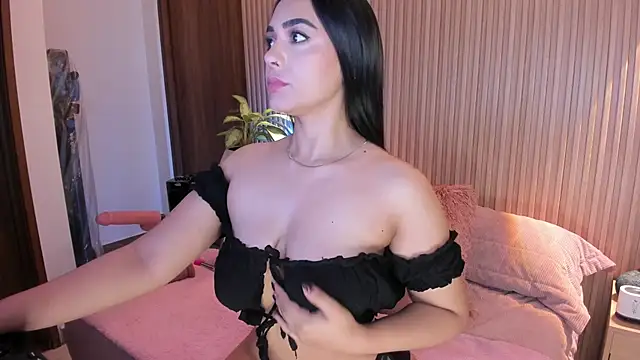 AMELIE xx online show from 04/15/26, 01:04