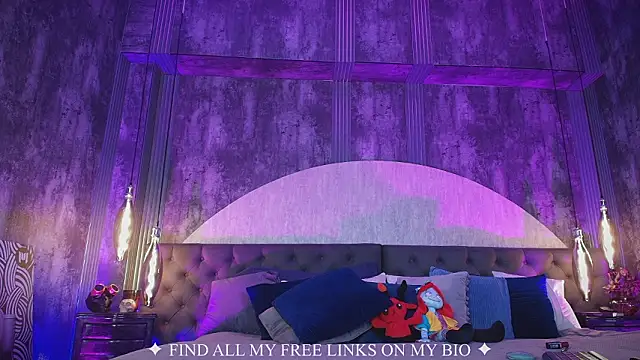 Charlotte Germanotta  online show from 02/19/26, 07:22