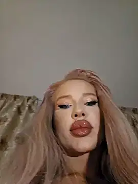 AlmaGraceX online show from 12/04/24, 10:57