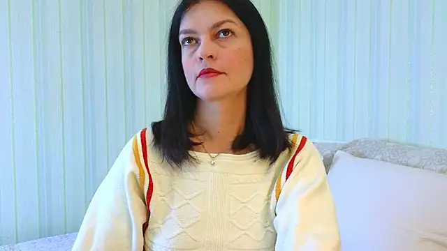  Lily  online show from 12/03/25, 08:03