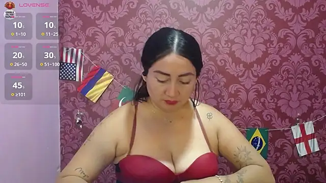Snapshot of juliana_diaz chatting on 06/27/26, 01:17 juliana diaz online show from 06/27/26, 01:17